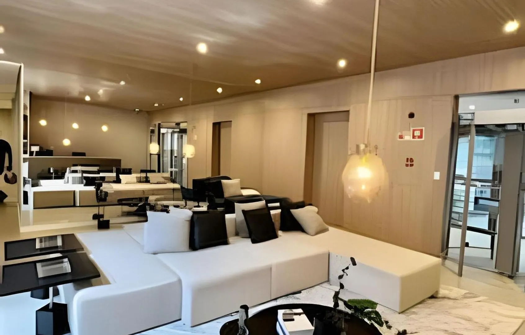 Loft / 011 / Centro Sp / Think 211 Apartment Sao Paulo